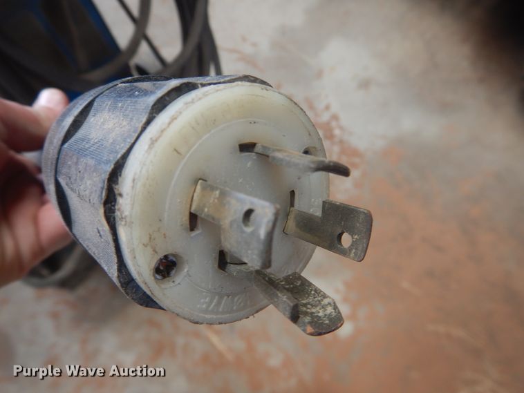 image for item HL9656 Miller Detweld 300 CV/DC welder