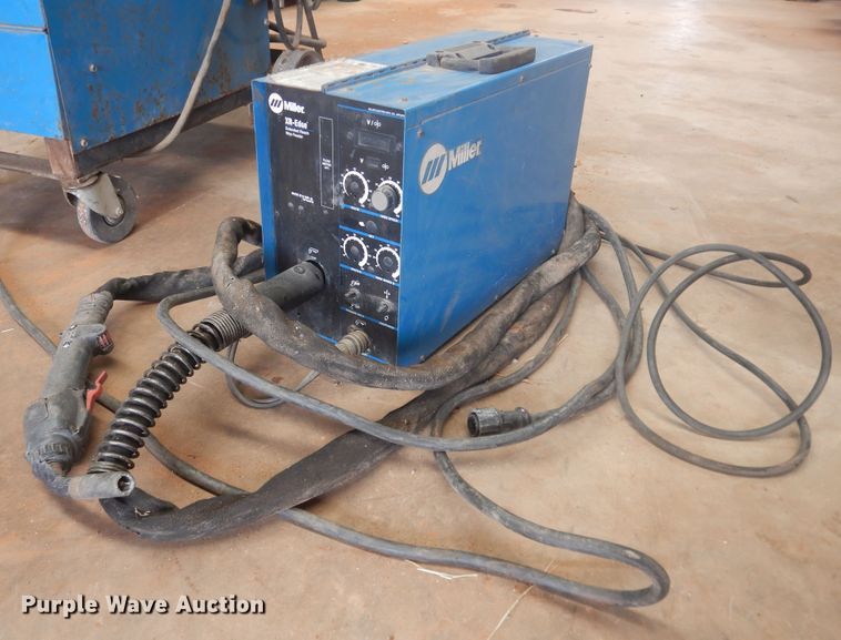 image for item HL9656 Miller Detweld 300 CV/DC welder