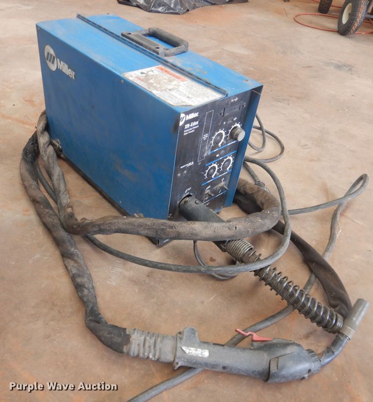 image for item HL9656 Miller Detweld 300 CV/DC welder