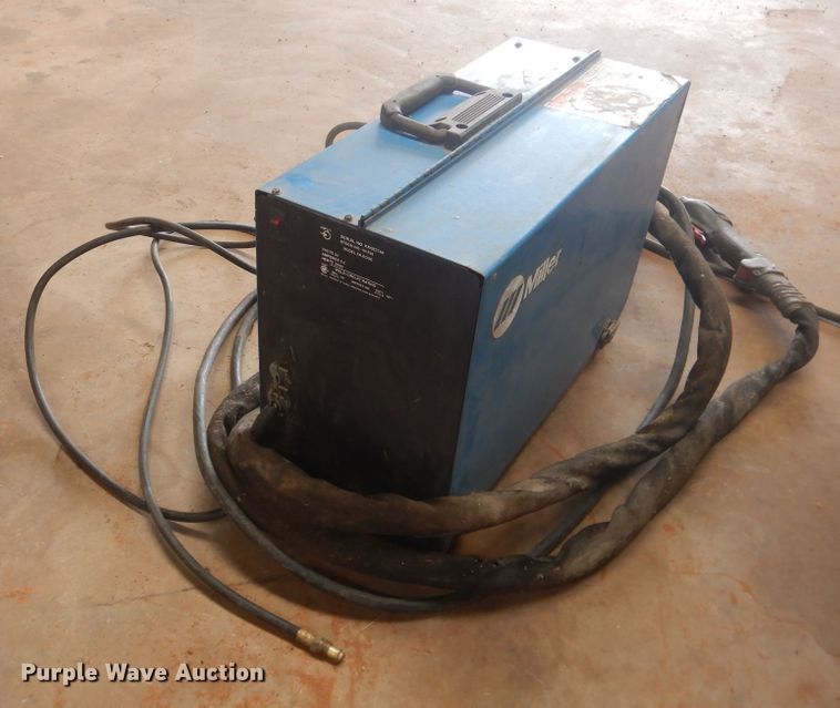 image for item HL9656 Miller Detweld 300 CV/DC welder