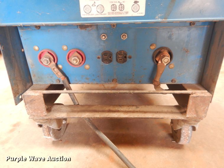 image for item HL9656 Miller Detweld 300 CV/DC welder