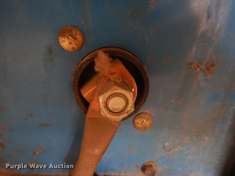 image for item HL9656 Miller Detweld 300 CV/DC welder