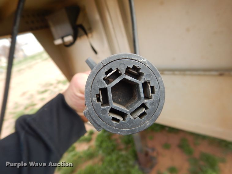 image for item HL9720 1992 Sooner livestock trailer