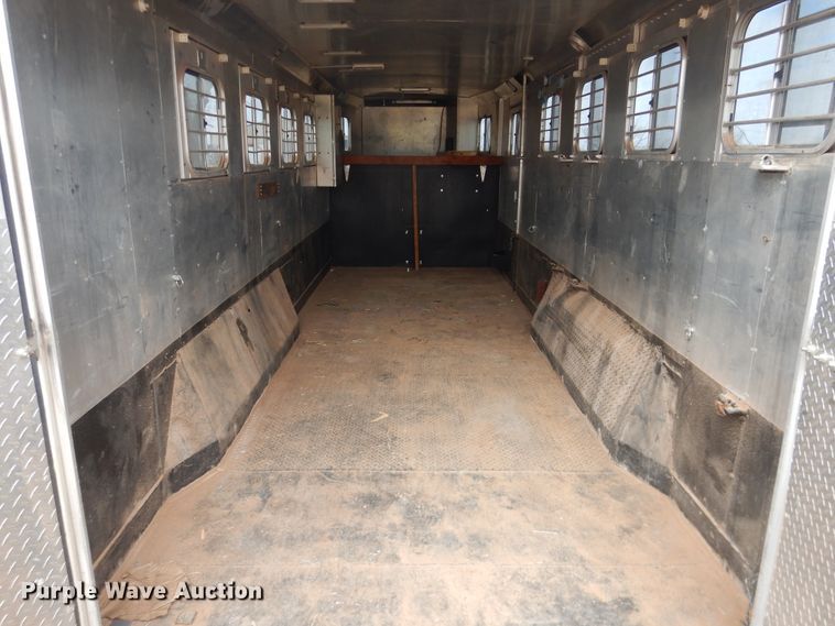 image for item HL9720 1992 Sooner livestock trailer