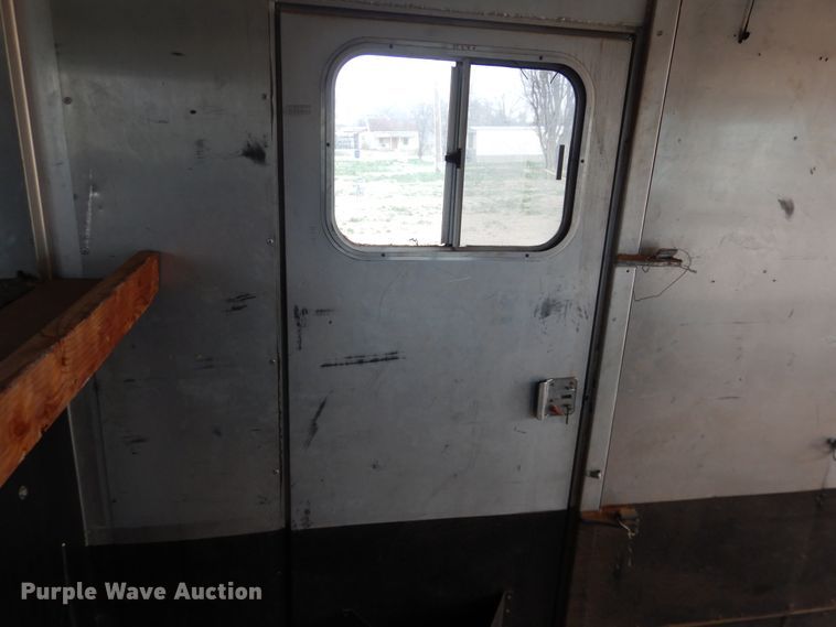 image for item HL9720 1992 Sooner livestock trailer