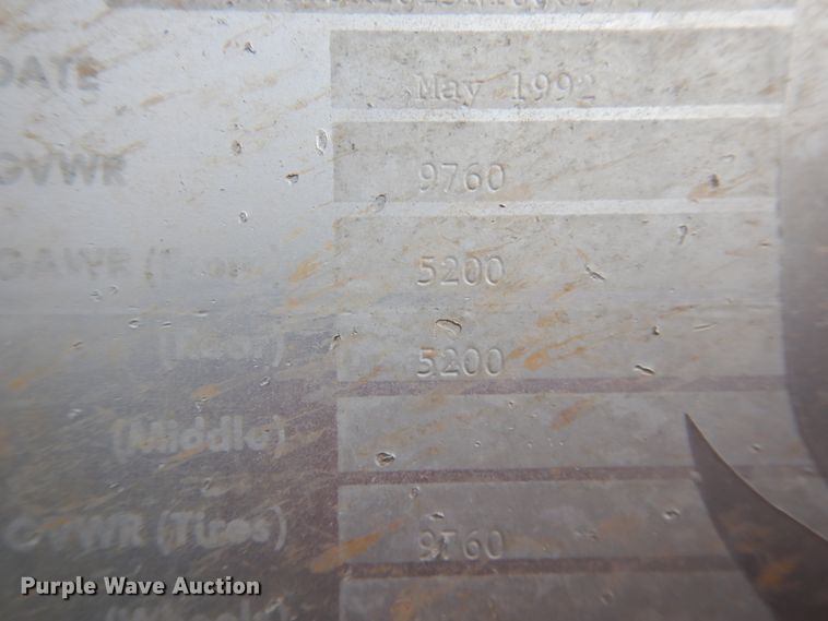 image for item HL9720 1992 Sooner livestock trailer