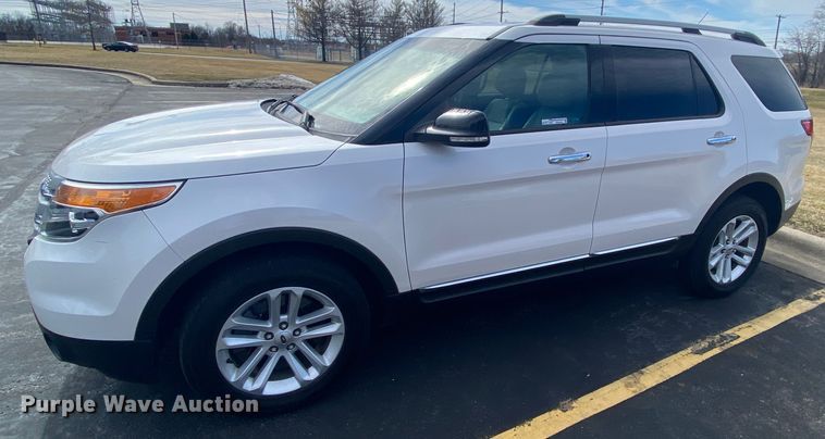 image for item HR9445 2015 Ford Explorer XLT  SUV