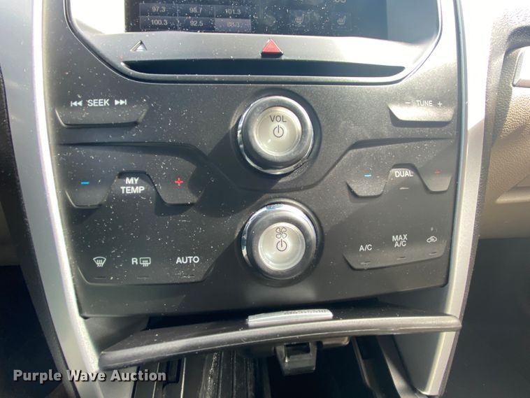 image for item HR9445 2015 Ford Explorer XLT  SUV