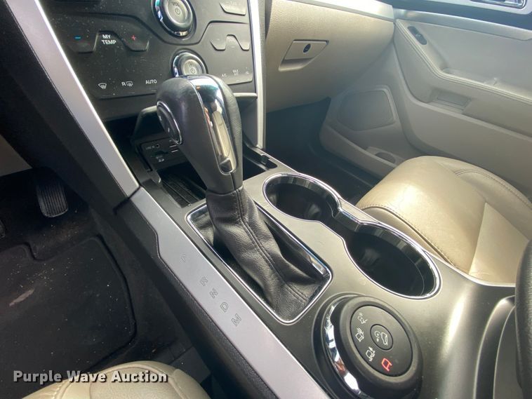 image for item HR9445 2015 Ford Explorer XLT  SUV