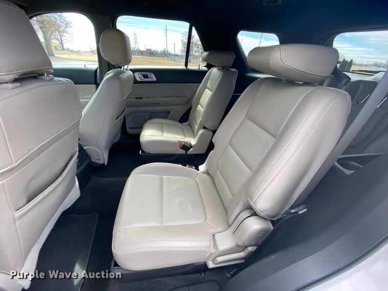 image for item HR9445 2015 Ford Explorer XLT  SUV