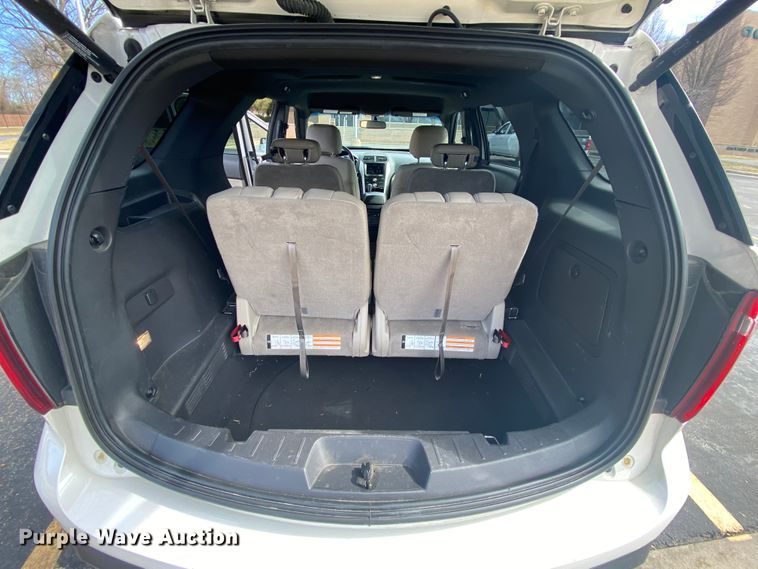 image for item HR9445 2015 Ford Explorer XLT  SUV