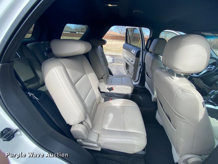 image for item HR9445 2015 Ford Explorer XLT  SUV