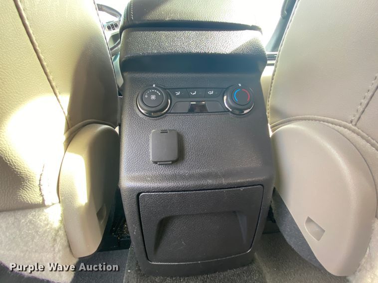 image for item HR9445 2015 Ford Explorer XLT  SUV