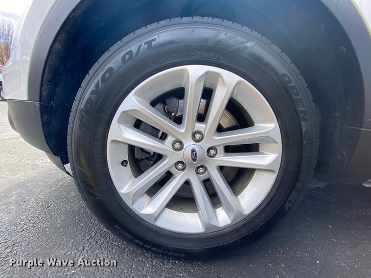 image for item HR9445 2015 Ford Explorer XLT  SUV