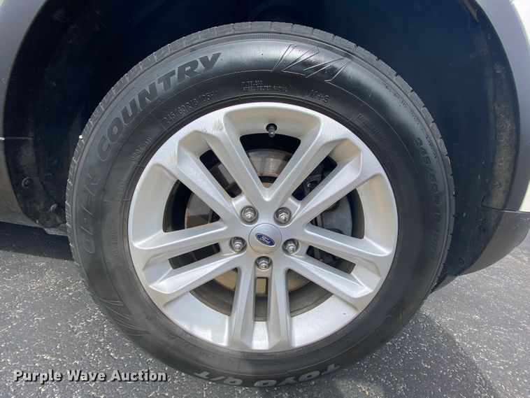 image for item HR9445 2015 Ford Explorer XLT  SUV