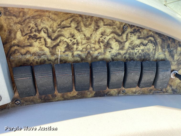 image for item HR9457 2002 Sea Ray Cruiser  boat