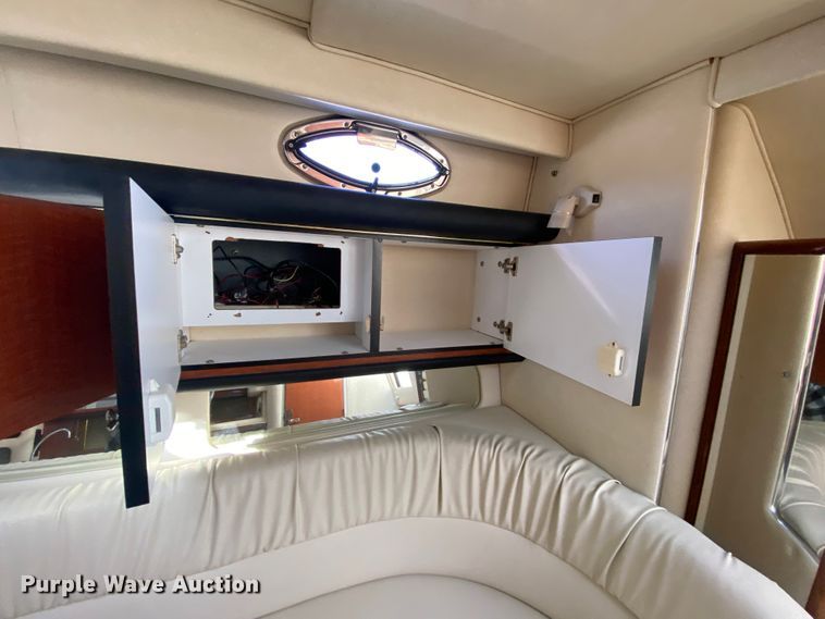 image for item HR9457 2002 Sea Ray Cruiser  boat