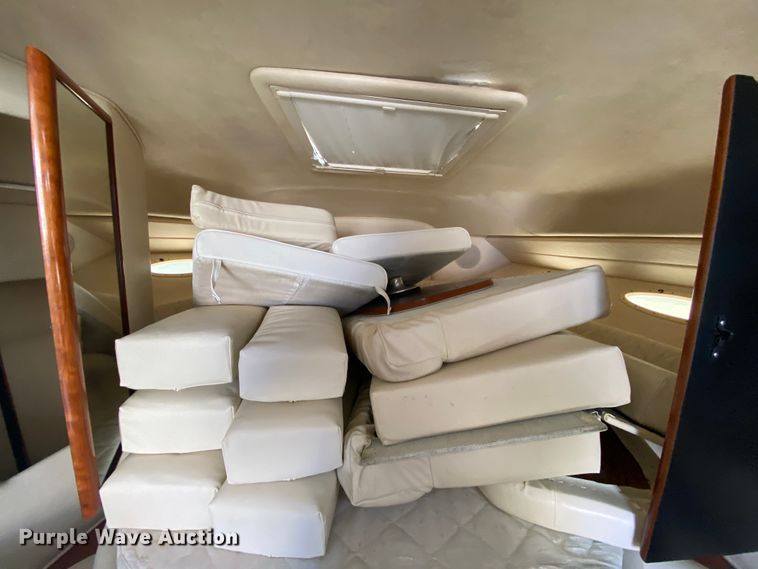 image for item HR9457 2002 Sea Ray Cruiser  boat