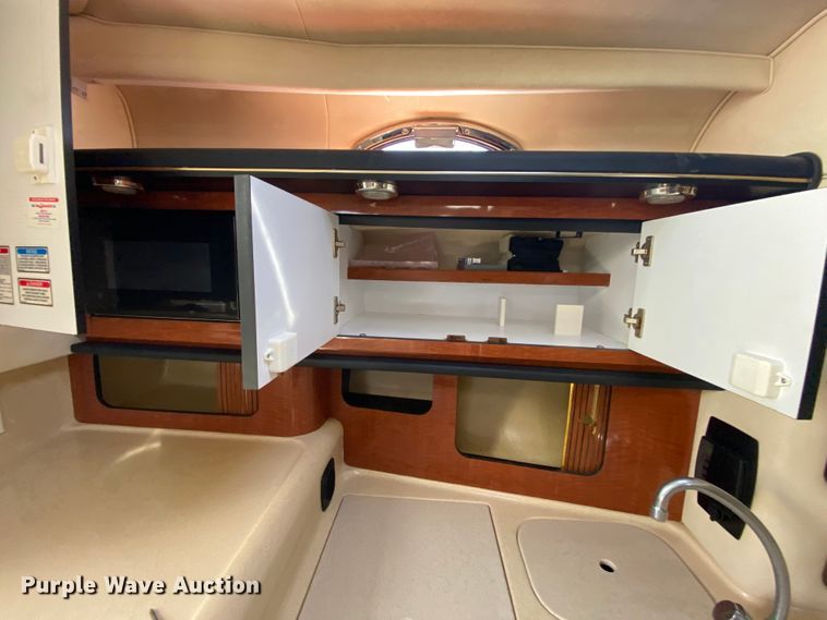 image for item HR9457 2002 Sea Ray Cruiser  boat