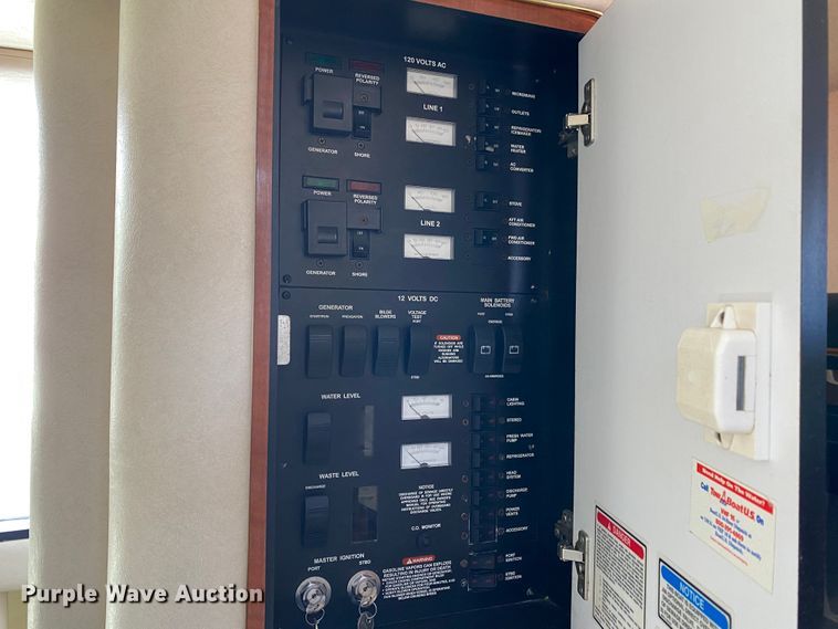 image for item HR9457 2002 Sea Ray Cruiser  boat