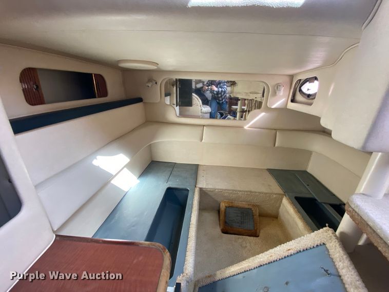 image for item HR9457 2002 Sea Ray Cruiser  boat