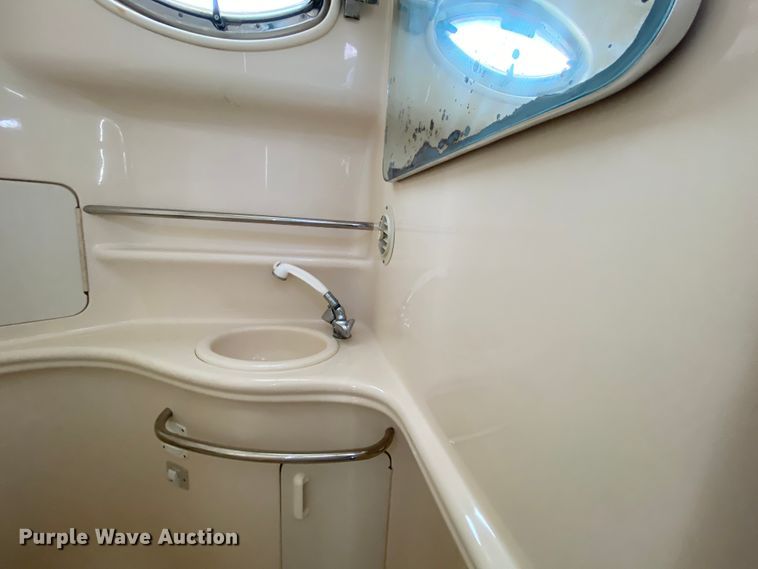 image for item HR9457 2002 Sea Ray Cruiser  boat