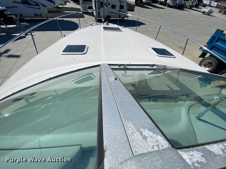 image for item HR9457 2002 Sea Ray Cruiser  boat