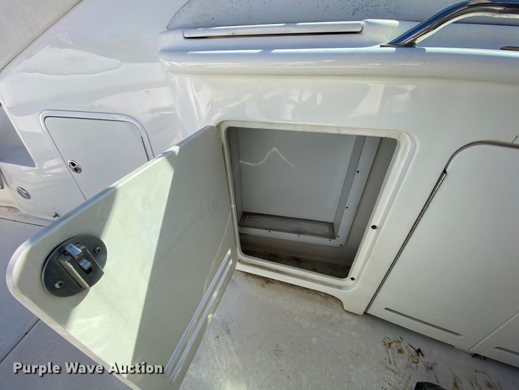 image for item HR9457 2002 Sea Ray Cruiser  boat