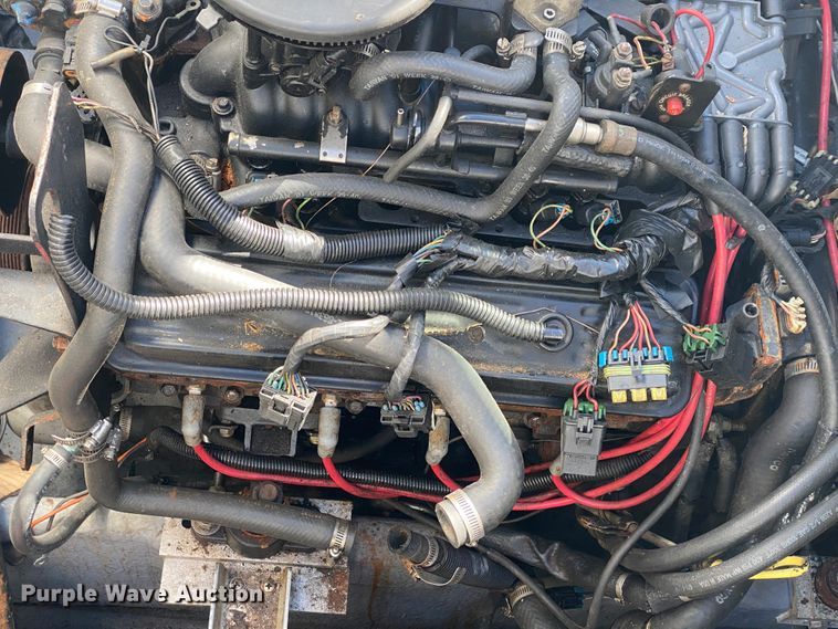 image for item HR9457 2002 Sea Ray Cruiser  boat