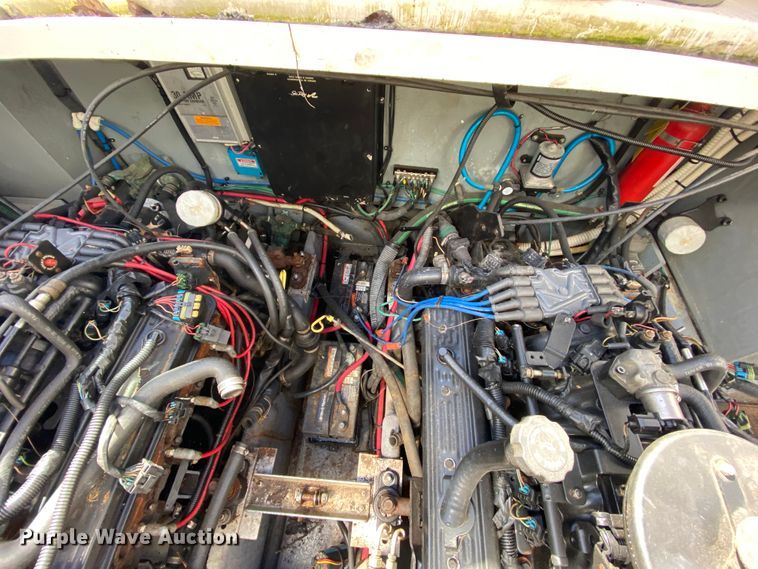 image for item HR9457 2002 Sea Ray Cruiser  boat