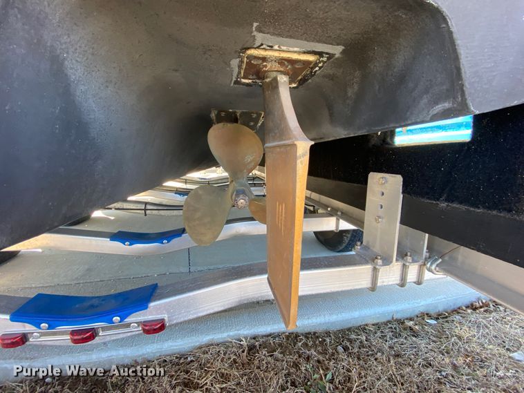 image for item HR9457 2002 Sea Ray Cruiser  boat