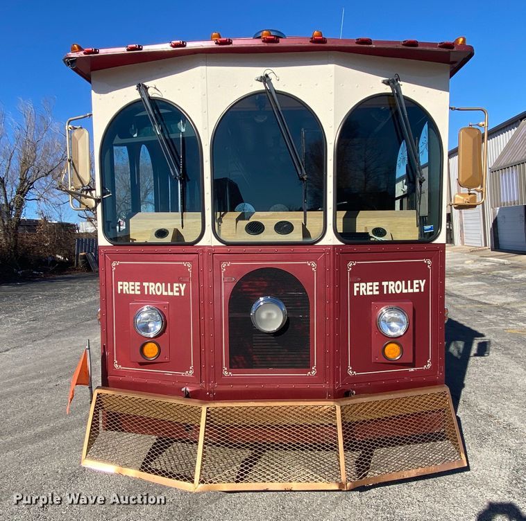 image for item HR9463 2005 Freightliner MB55  trolley