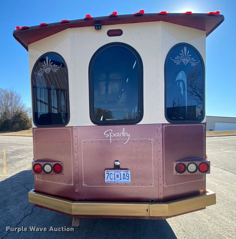 image for item HR9463 2005 Freightliner MB55  trolley