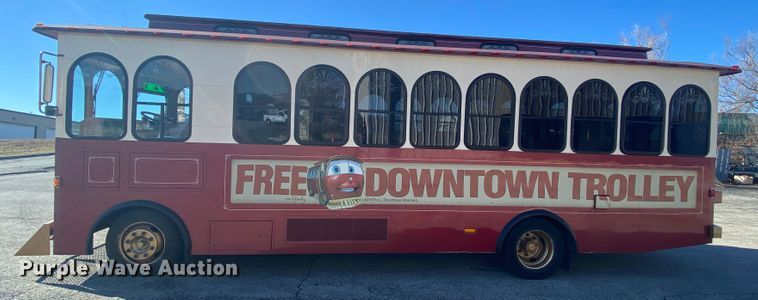 image for item HR9463 2005 Freightliner MB55  trolley