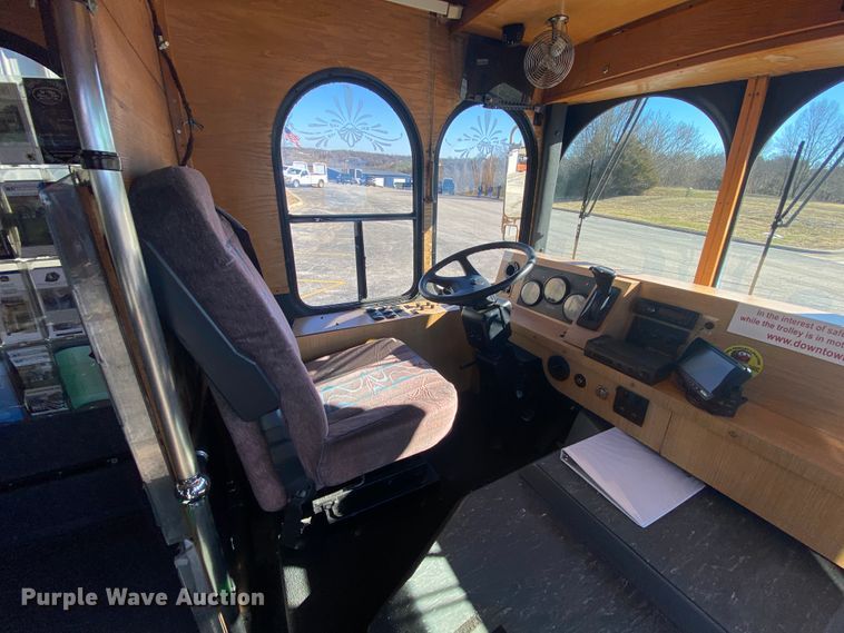 image for item HR9463 2005 Freightliner MB55  trolley