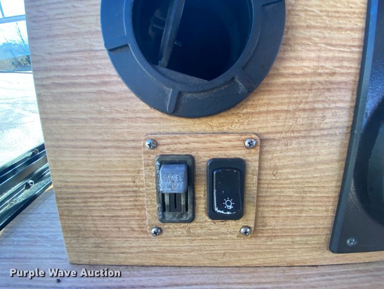 image for item HR9463 2005 Freightliner MB55  trolley