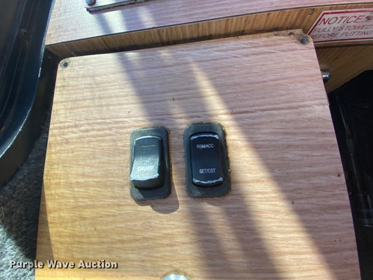 image for item HR9463 2005 Freightliner MB55  trolley