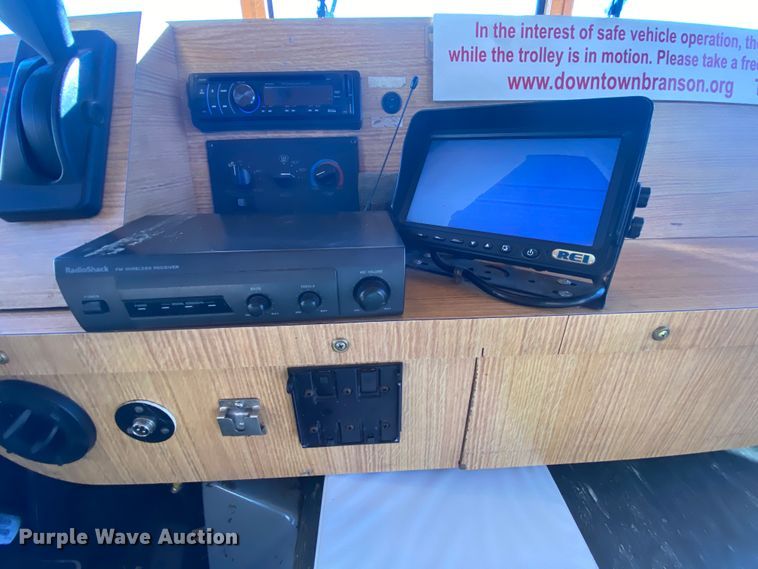 image for item HR9463 2005 Freightliner MB55  trolley