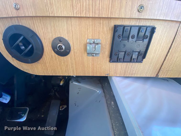 image for item HR9463 2005 Freightliner MB55  trolley