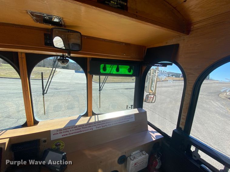 image for item HR9463 2005 Freightliner MB55  trolley