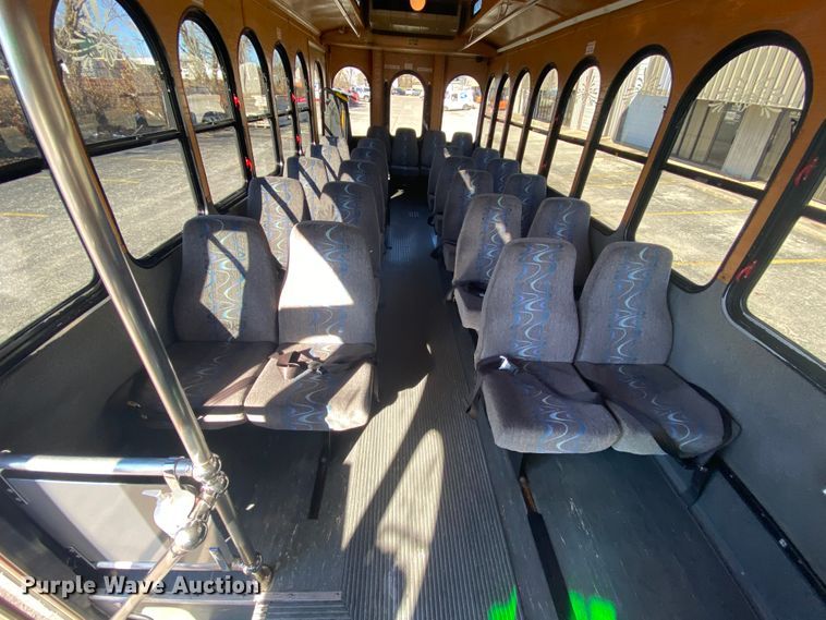 image for item HR9463 2005 Freightliner MB55  trolley