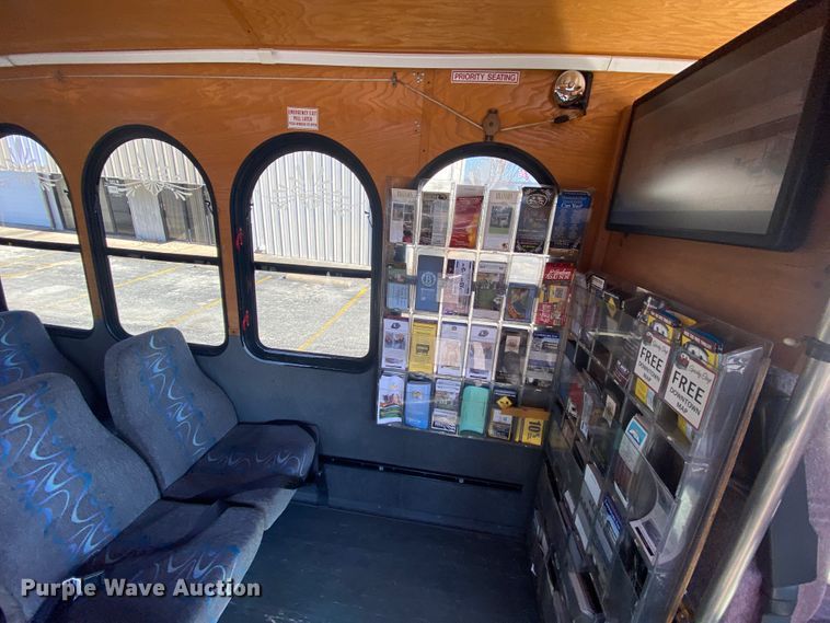 image for item HR9463 2005 Freightliner MB55  trolley