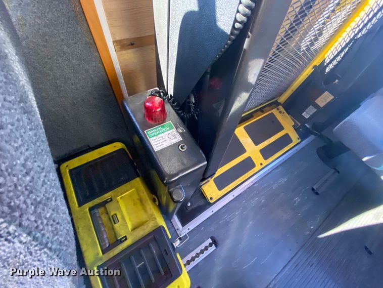 image for item HR9463 2005 Freightliner MB55  trolley