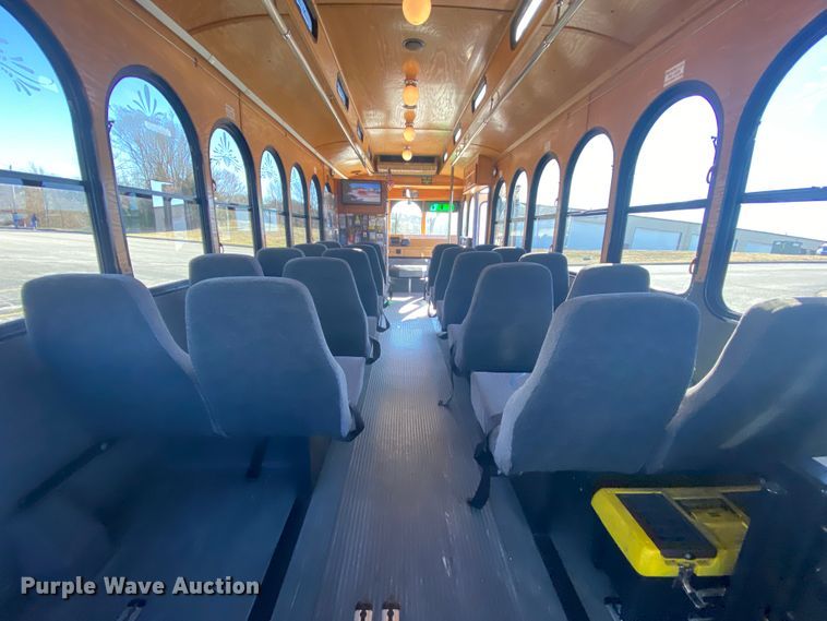 image for item HR9463 2005 Freightliner MB55  trolley