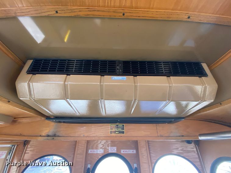 image for item HR9463 2005 Freightliner MB55  trolley