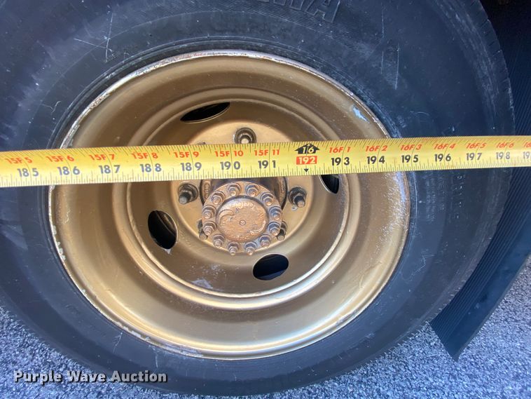 image for item HR9463 2005 Freightliner MB55  trolley