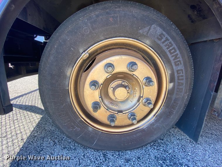 image for item HR9463 2005 Freightliner MB55  trolley