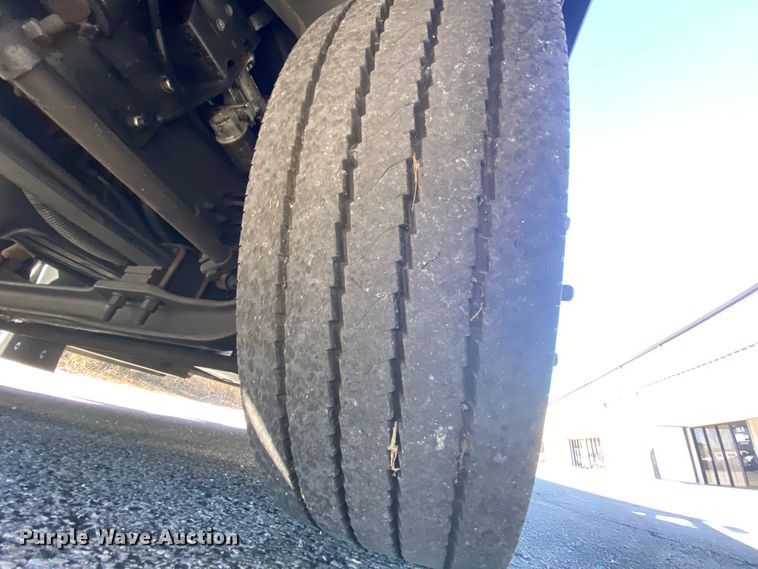 image for item HR9463 2005 Freightliner MB55  trolley