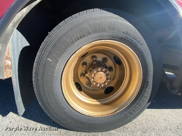 image for item HR9463 2005 Freightliner MB55  trolley