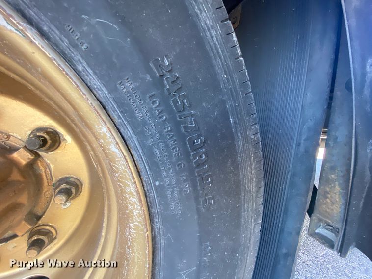 image for item HR9463 2005 Freightliner MB55  trolley